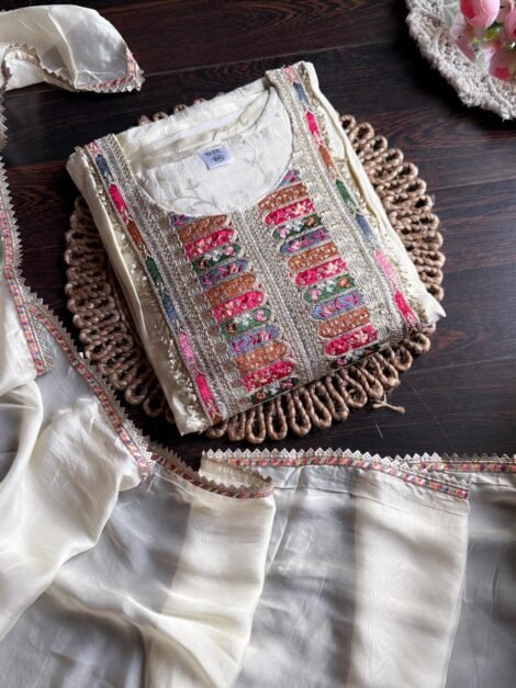 WhatsApp Image 2025-10-11 at 17.40.16 (3)