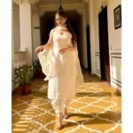 Afghan Schiffli suit - White - Image 2