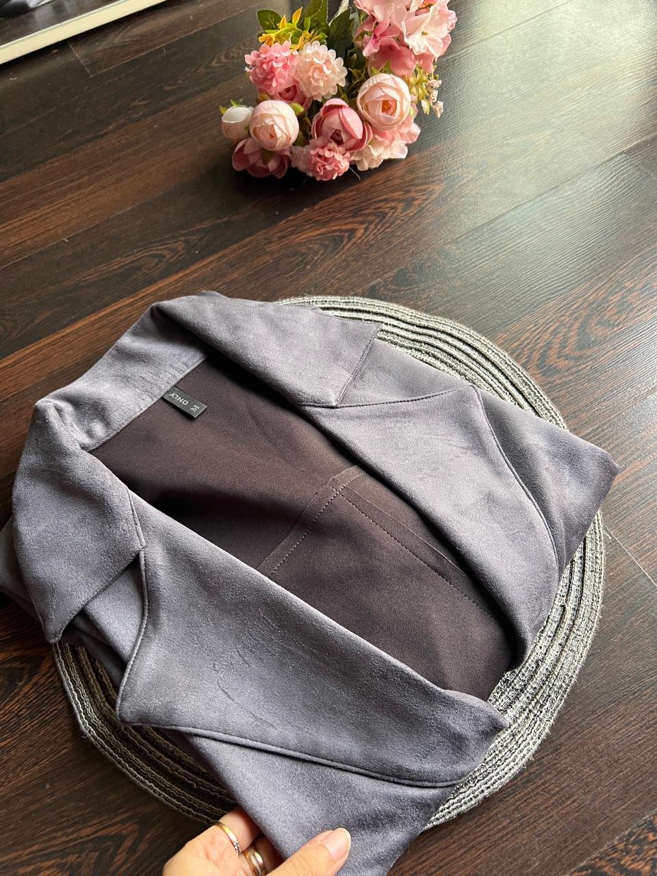 WhatsApp-Image-2024-12-08-at-16.04.43-2.jpeg Premium Suede Coat - Grey - Image 1